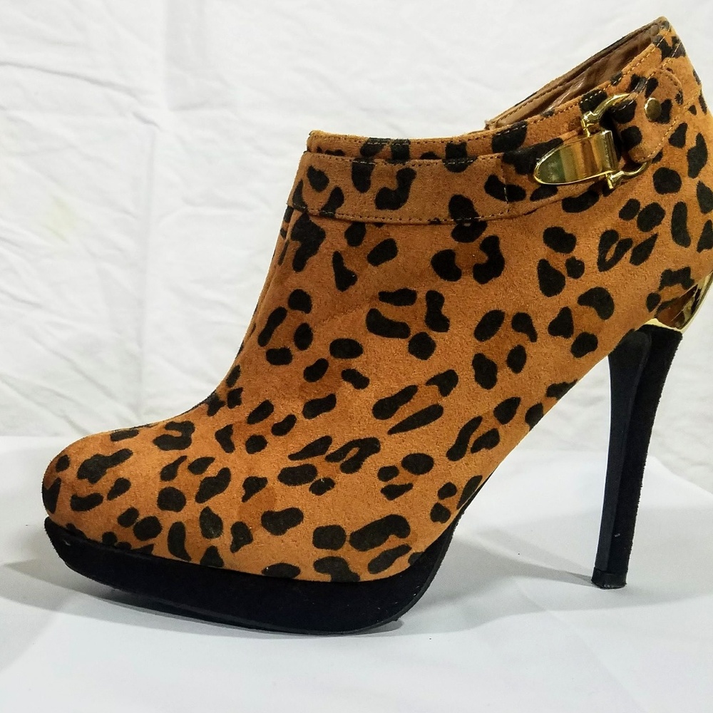 Delicious Leopard Print Platform Booties, Sz 9 Zip